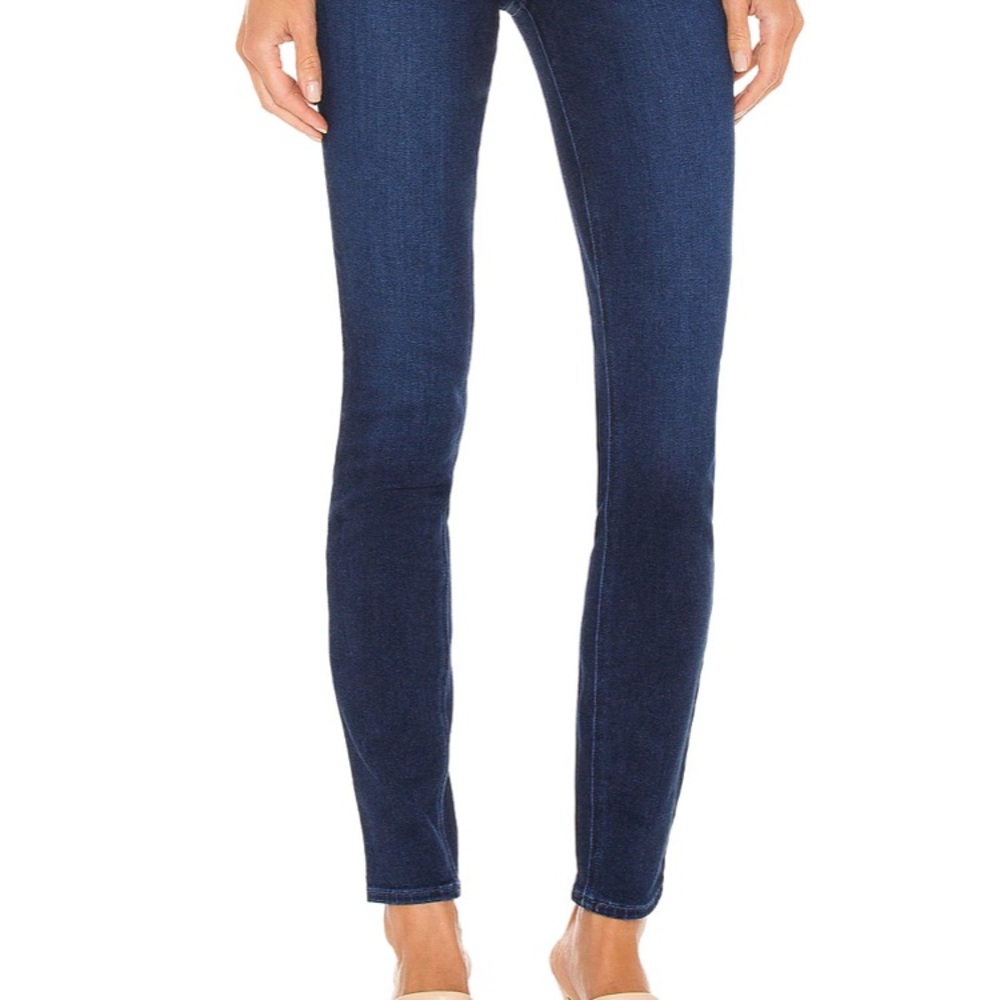 Paige Denim Hoxton Ultra Skinny- frayed hem